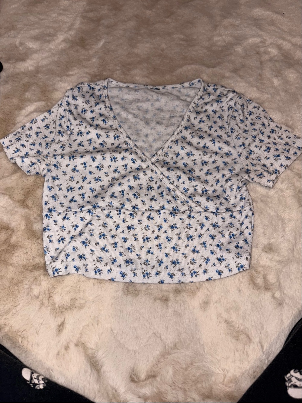 SHEIN White Crop Top with Blue Floral Print